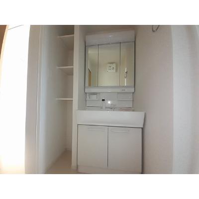 apartment 〒108-0075　東京都港区港南２丁目16-1