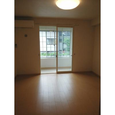ル・クラージュ２ 101【管理NO：1-016420502-01010】 ★家具家電は申し込み後に搬入します★ ★2026年10月中旬入居可能★の物件写真2