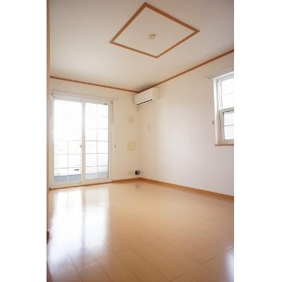 ＳＡＫＵＲＡ　ＳＴＲＥＥＴ　Ⅱ 101【管理NO：1-014842602-01010】 ★家具家電は申し込み後に搬入します★ ★2026年10月中旬入居可能★の物件写真2
