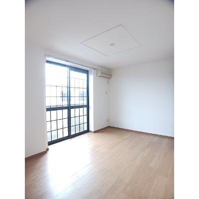 セントラルヒルズⅢ 203【管理NO：1-010863603-02030】 ★家具家電は申し込み後に搬入します★の物件写真2