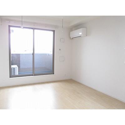 プリムローズ 204【管理NO：1-023210701-02040】 ★家具家電は申し込み後に搬入します★ ★2026年09月中旬入居可能★の物件写真2