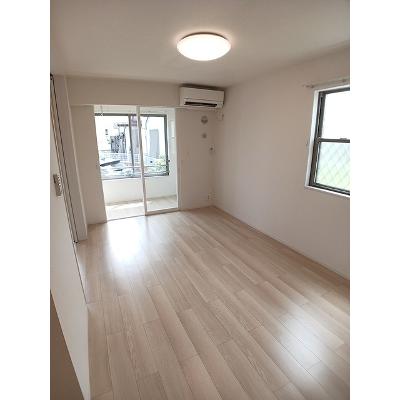 レ・フルールＡ 102【管理NO：1-025518902-01020】 ★家具家電は申し込み後に搬入します★の物件写真2