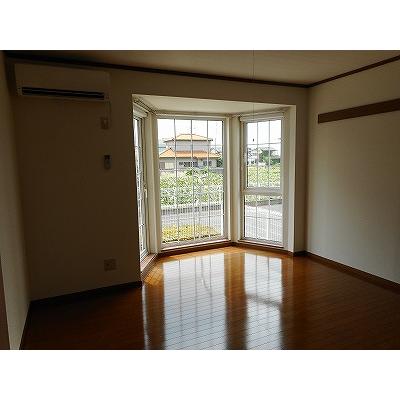 クレディ・アン 101【管理NO：1-011222101-01010】 ★家具家電は申し込み後に搬入します★ ★2026年10月上旬入居可能★の物件写真2