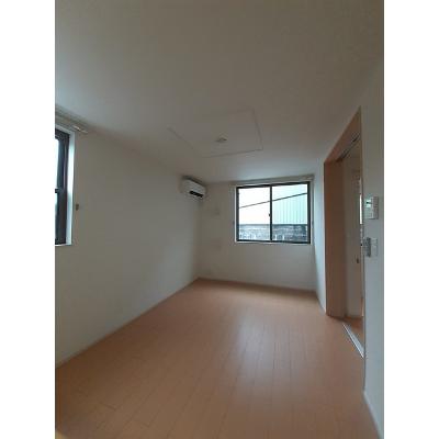 ブリランテ陽光 101【管理NO：1-019536101-01010】 ★家具家電は申し込み後に搬入します★ ★2026年10月中旬入居可能★の物件写真2