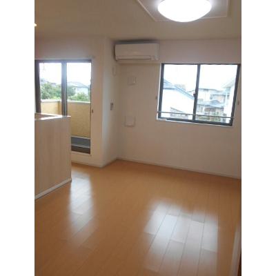 ベル　ソレイユ　Ａ 201【管理NO：1-019085301-02010】 ★家具家電は申し込み後に搬入します★ ★2026年09月下旬入居可能★の物件写真2