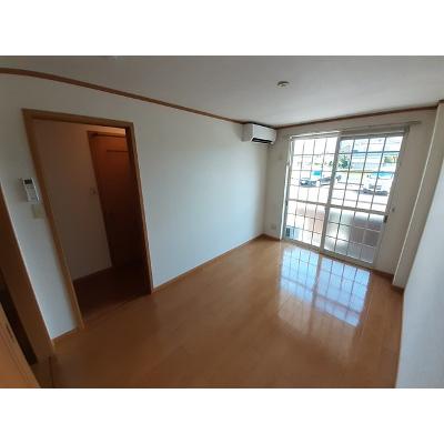 セリーンアンビアンス 103【管理NO：1-011630501-01030】 ★家具家電は申し込み後に搬入します★ ★2026年10月上旬入居可能★の物件写真2