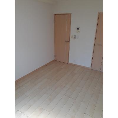 エルリバー 403【管理NO：1-018389101-04030】 ★家具家電は申し込み後に搬入します★の物件写真2