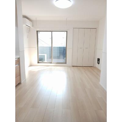 クレシーダ 302【管理NO：1-028088001-03020】 ★家具家電は申し込み後に搬入します★の物件写真2