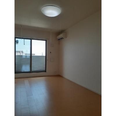 ヒラソル 303【管理NO：1-018881101-03030】 ★家具家電は申し込み後に搬入します★ ★2026年09月中旬入居可能★の物件写真2