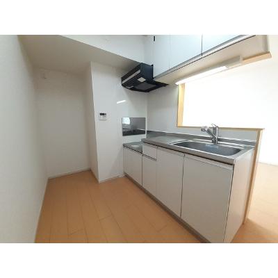 サニーアベニュー 303【管理NO：1-018119501-03030】 ★家具家電は申し込み後に搬入します★ ★2026年10月中旬入居可能★の物件写真3
