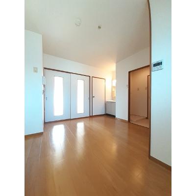 ハイツ運動公園 201【管理NO：1-004785401-02010】 ★家具家電は申し込み後に搬入します★の物件写真2