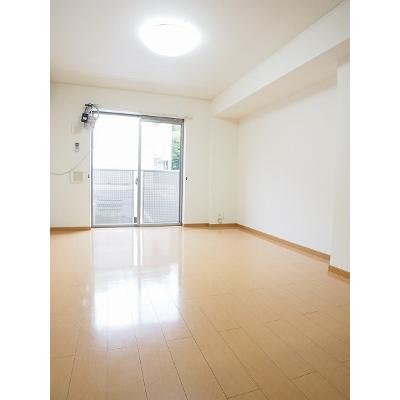 ラ　メゾン　プロスペリテⅠ 102【管理NO：1-014786701-01020】 ★家具家電は申し込み後に搬入します★ ★2026年10月中旬入居可能★の物件写真2