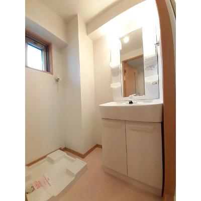エレンシア 301【管理NO：1-013407901-03010】 ★家具家電は申し込み後に搬入します★ ★2026年10月中旬入居可能★の物件写真6