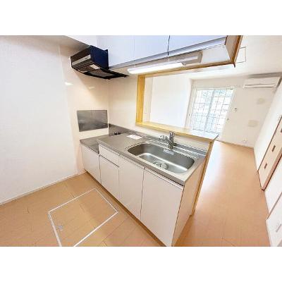 うらら１番館 102【管理NO：1-017560301-01020】 ★家具家電は申し込み後に搬入します★ ★2026年10月下旬入居可能★の物件写真3