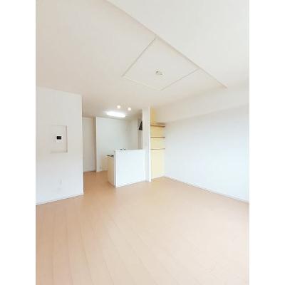 サン・スクエアＣ 102【管理NO：1-021032103-01020】 ★家具家電は申し込み後に搬入します★の物件写真2