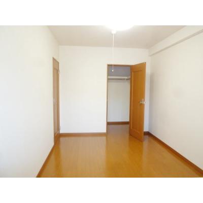フォレスト光 110【管理NO：1-014084501-01100】 ★家具家電は申し込み後に搬入します★ ★2026年09月中旬入居可能★の物件写真2