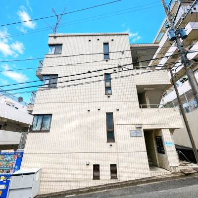【J’sマンスリーあざみ野 306】9月10日～入居可🌟厚さ20㎝高密度ポケットコイルマットレス使用！駅徒歩7分、渋谷駅まで約24分、乗換無し！都心へのアクセス良好☆【インターネット無料】の物件写真2