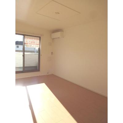 パルフェ 203【管理NO：1-018631701-02030】 ★家具家電は申し込み後に搬入します★ ★2026年10月中旬入居可能★の物件写真2