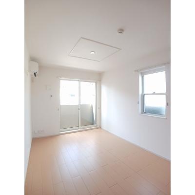 プリムローズ　ノユル 101【管理NO：1-017777201-01010】 ★家具家電は申し込み後に搬入します★ ★2026年10月中旬入居可能★の物件写真2