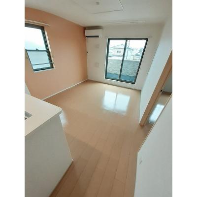 パーシモン　Ⅰ 203【管理NO：1-020652201-02030】 ★家具家電は申し込み後に搬入します★ ★2026年10月中旬入居可能★の物件写真2