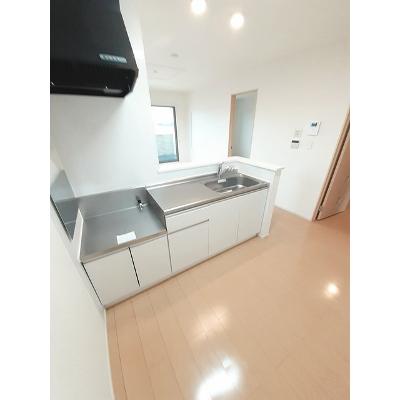 パーシモン　Ⅰ 203【管理NO：1-020652201-02030】 ★家具家電は申し込み後に搬入します★ ★2026年10月中旬入居可能★の物件写真3