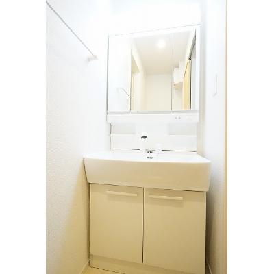 apartment 〒108-0075　東京都港区港南２丁目16-1