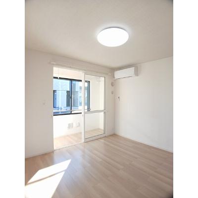 プレミール・ブリエ　Ａ 101【管理NO：1-027693101-01010】 ★家具家電は申し込み後に搬入します★の物件写真2