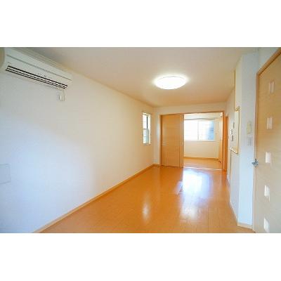 リーサス 101【管理NO：1-017030801-01010】 ★家具家電は申し込み後に搬入します★ ★2026年10月中旬入居可能★の物件写真2