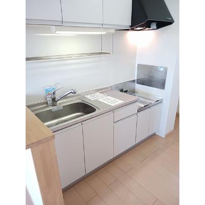 プリムラ 202【管理NO：1-015983001-02020】 ★家具家電は申し込み後に搬入します★ ★2026年11月上旬入居可能★の物件写真3