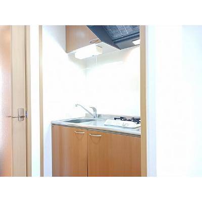 テラス呉羽 102【管理NO：1-013346301-01020】 ★家具家電は申し込み後に搬入します★ ★2026年10月中旬入居可能★の物件写真3
