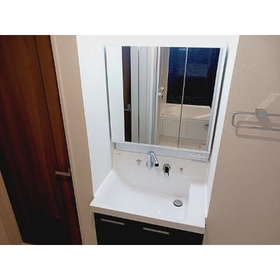 apartment 〒108-0075　東京都港区港南２丁目16-1