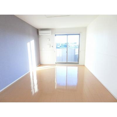 ベルカーナ楓 101【管理NO：1-019703302-01010】 ★家具家電は申し込み後に搬入します★ ★2026年10月下旬入居可能★の物件写真2