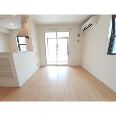 モンテート 105【管理NO：1-023947701-01040】 ★家具家電は申し込み後に搬入します★ ★2026年10月中旬入居可能★の物件写真2