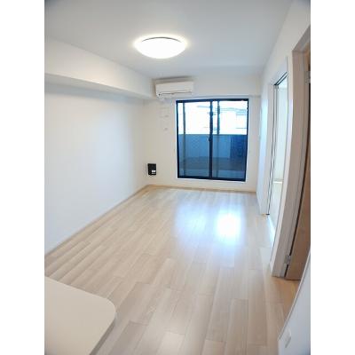 レアル 203【管理NO：1-027475902-02030】 ★家具家電は申し込み後に搬入します★ ★2026年10月中旬入居可能★の物件写真2