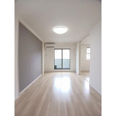 パルファン南落合０２ 202【管理NO：1-027392302-02020】 ★家具家電は申し込み後に搬入します★の物件写真2