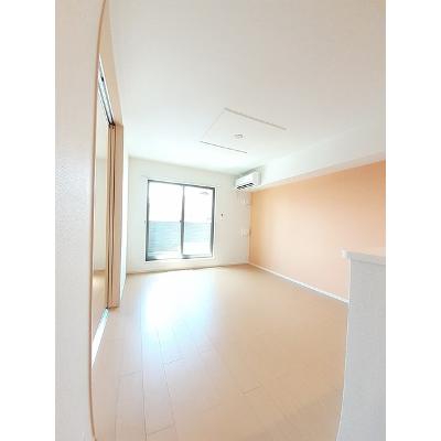ヴィラスマイラックス 203【管理NO：1-020100801-02030】 ★家具家電は申し込み後に搬入します★ ★2026年10月中旬入居可能★の物件写真2