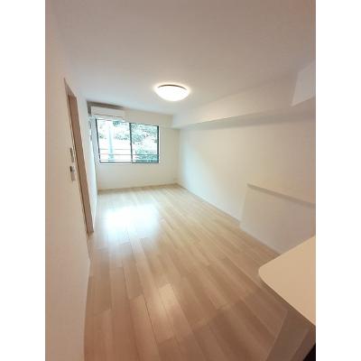 グランツ 303【管理NO：1-026574701-03030】 ★家具家電は申し込み後に搬入します★ ★2026年10月中旬入居可能★の物件写真2