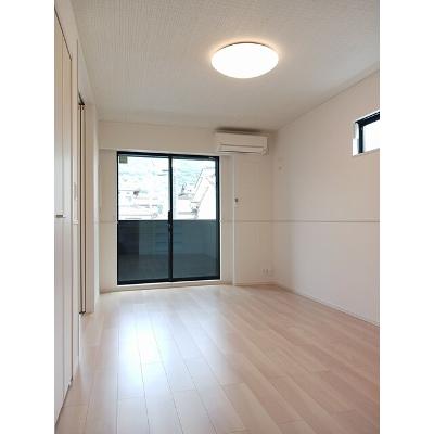 レジデンス寺地 103【管理NO：1-028100901-01030】 ★家具家電は申し込み後に搬入します★の物件写真2
