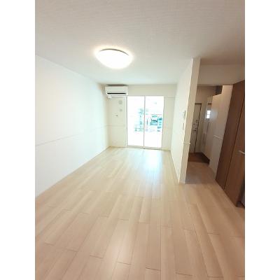 バーミィ・イツキ　Ｂ 102【管理NO：1-026092202-01020】 ★家具家電は申し込み後に搬入します★ ★2026年10月中旬入居可能★の物件写真2