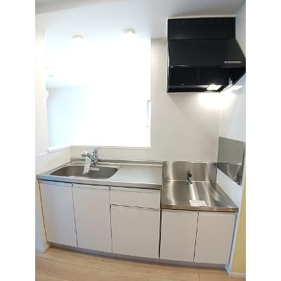 リヴァプール 201【管理NO：1-022738701-02010】 ★家具家電は申し込み後に搬入します★の物件写真3