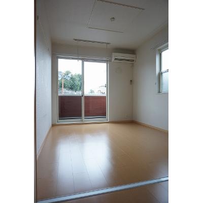 ルーチェⅠ 101【管理NO：1-015775201-01010】 ★家具家電は申し込み後に搬入します★ ★2026年10月中旬入居可能★の物件写真2