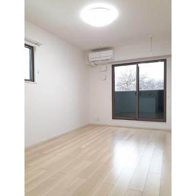 ジプソフィル 201【管理NO：1-025946101-02010】 ★家具家電は申し込み後に搬入します★ ★2026年10月中旬入居可能★の物件写真2