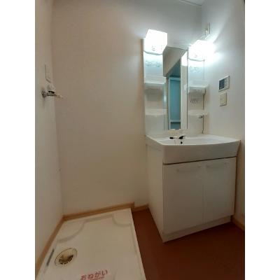 エクセル戸室Ａ 102【管理NO：1-015525701-01020】 ★家具家電は申し込み後に搬入します★ ★2026年10月中旬入居可能★の物件写真6