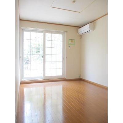 イ－ズフォレストⅡ 102【管理NO：1-012490901-01020】 ★家具家電は申し込み後に搬入します★ ★2026年09月中旬入居可能★の物件写真2