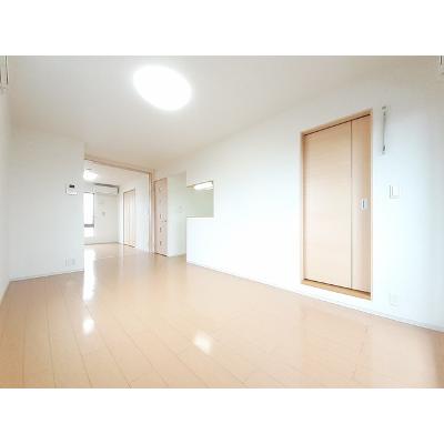 アルバ・セレノ 305【管理NO：1-020260001-03050】 ★家具家電は申し込み後に搬入します★ ★2026年10月中旬入居可能★の物件写真2