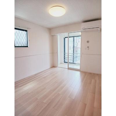 クレストコート 104【管理NO：1-028113301-01040】 ★家具家電は申し込み後に搬入します★ ★2026年09月下旬入居可能★の物件写真2