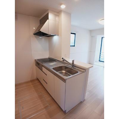 クレストコート 104【管理NO：1-028113301-01040】 ★家具家電は申し込み後に搬入します★ ★2026年09月下旬入居可能★の物件写真3