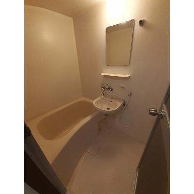 新井ハイツ 104【管理NO：1-001170601-01040】 ★家具家電は申し込み後に搬入します★ ★2026年10月中旬入居可能★の物件写真4