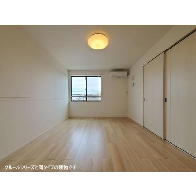 イリーデⅢ 203【管理NO：1-026492101-02030】 ★家具家電は申し込み後に搬入します★ ★2027年02月上旬入居可能★の物件写真2