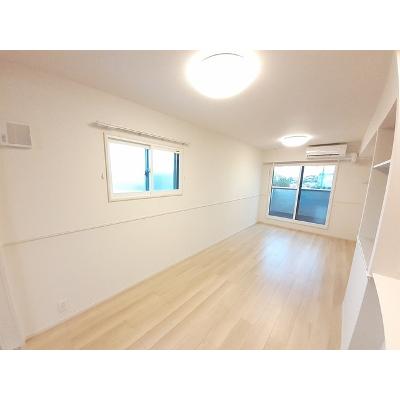 カーサ・イリーデⅡ 204【管理NO：1-027420701-02040】 ★家具家電は申し込み後に搬入します★ ★2026年10月上旬入居可能★の物件写真2
